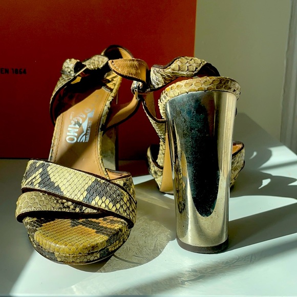 Ferragamo Shoes - Picture 2 of 10